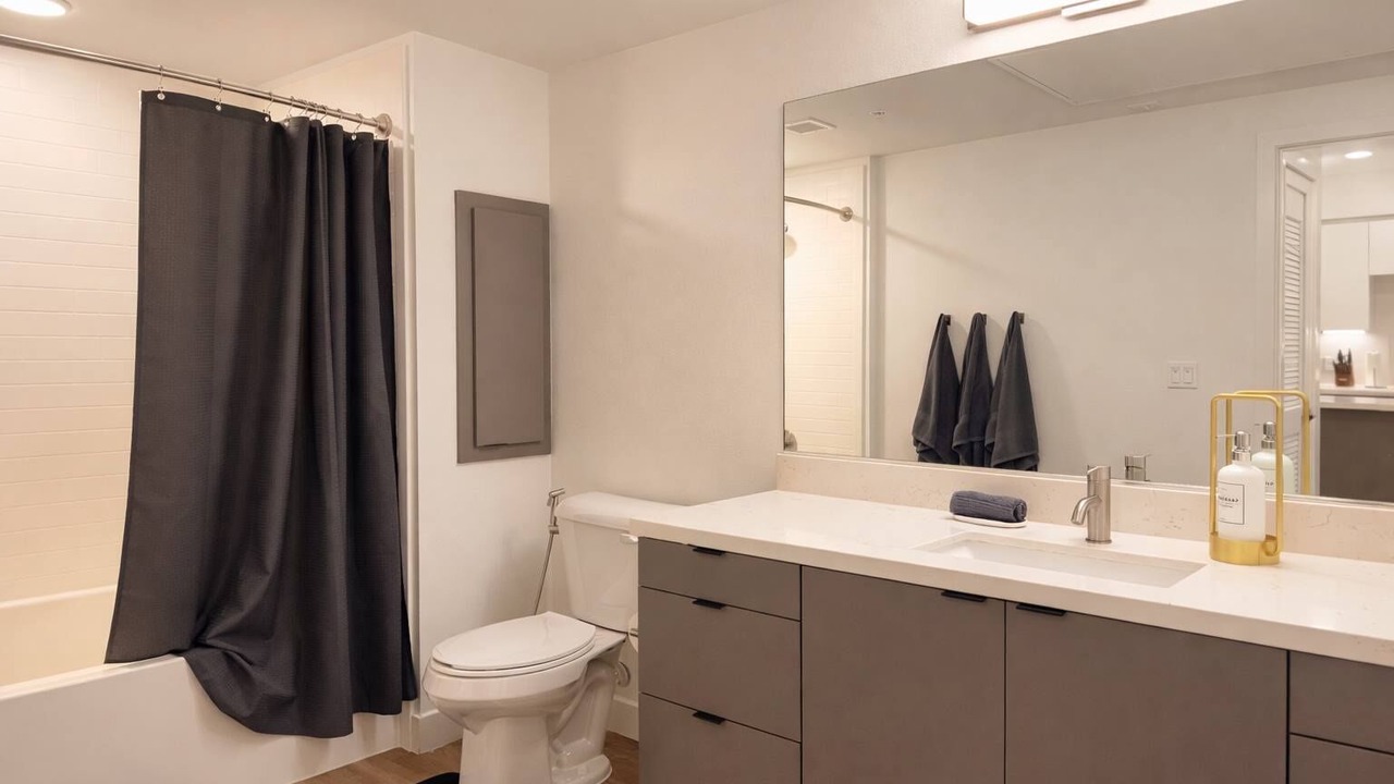 Photo of Bathroom in Lyon Street