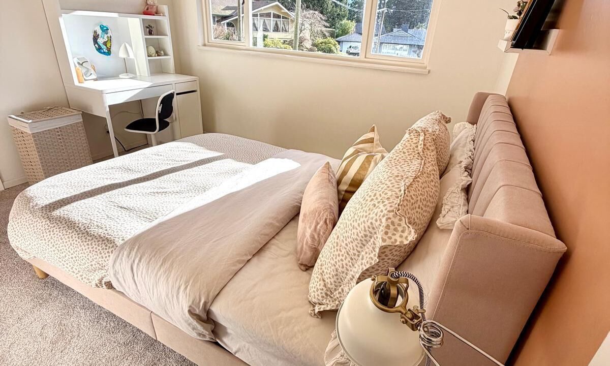 Photo of Bedroom in Canyon Heights