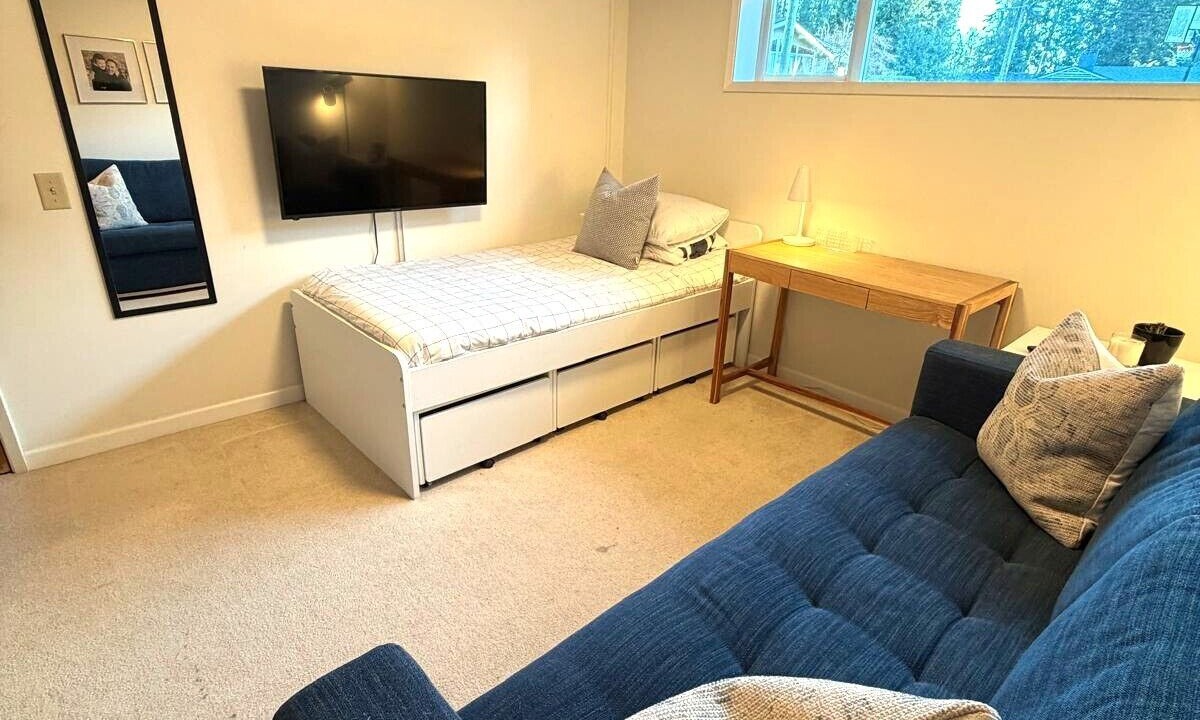 Photo of Bedroom in Canyon Heights