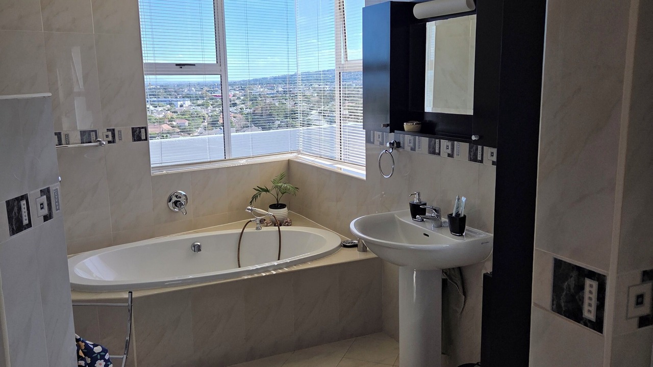 Photo of Bathroom in Rome Glen