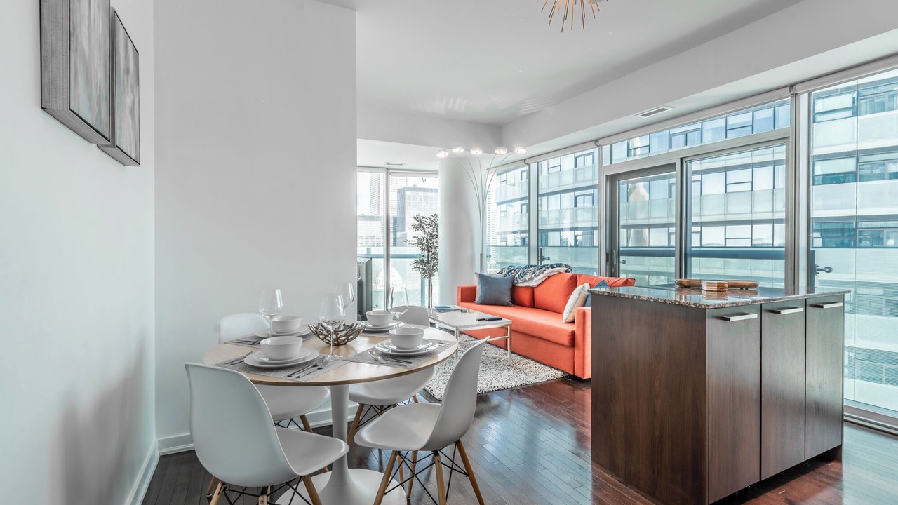 Photo of Livingroom in Toronto Entertainment District