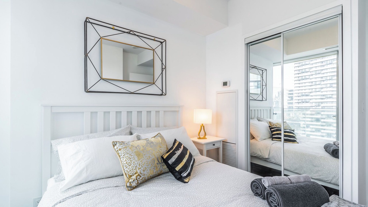 Photo of Bedroom in Toronto Entertainment District