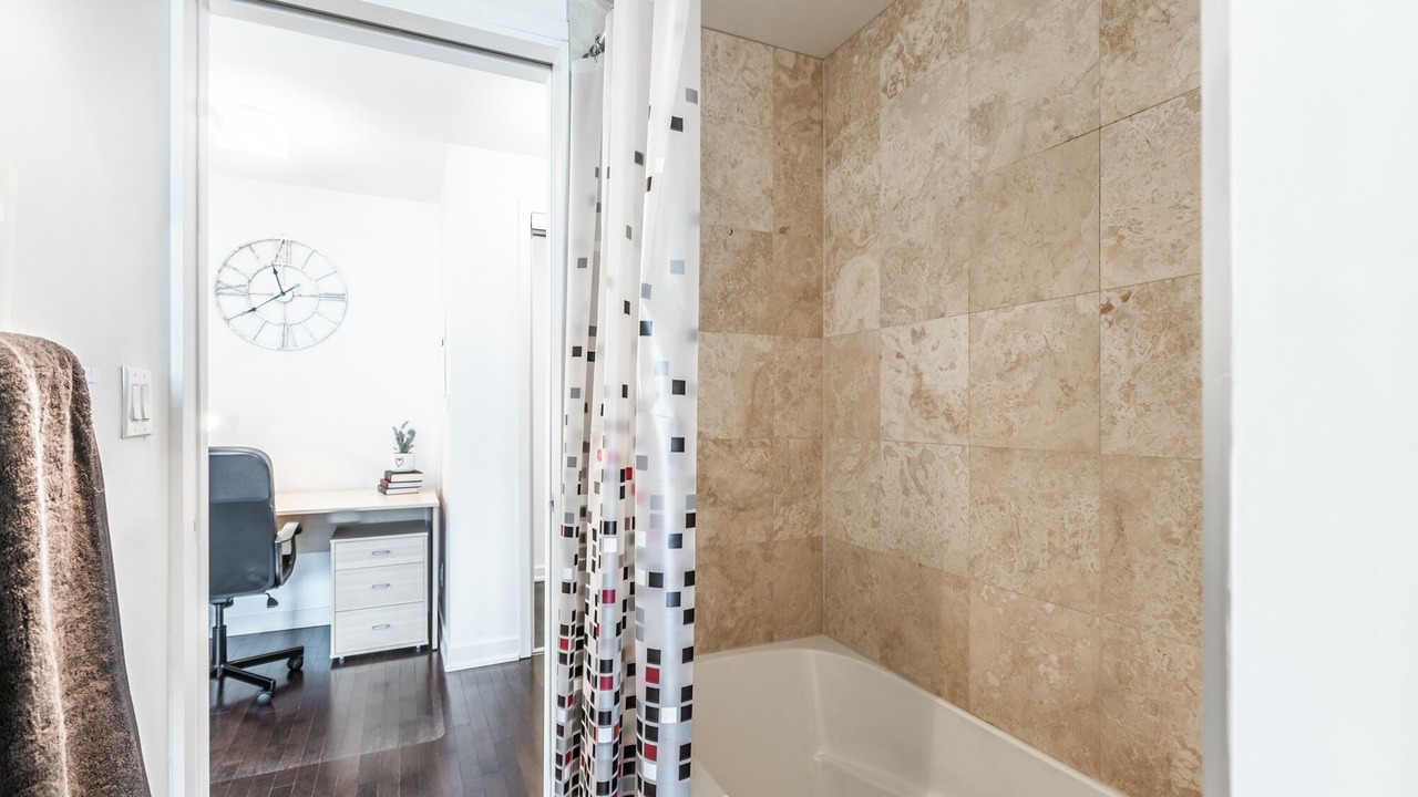 Photo of Bathroom in Toronto Entertainment District