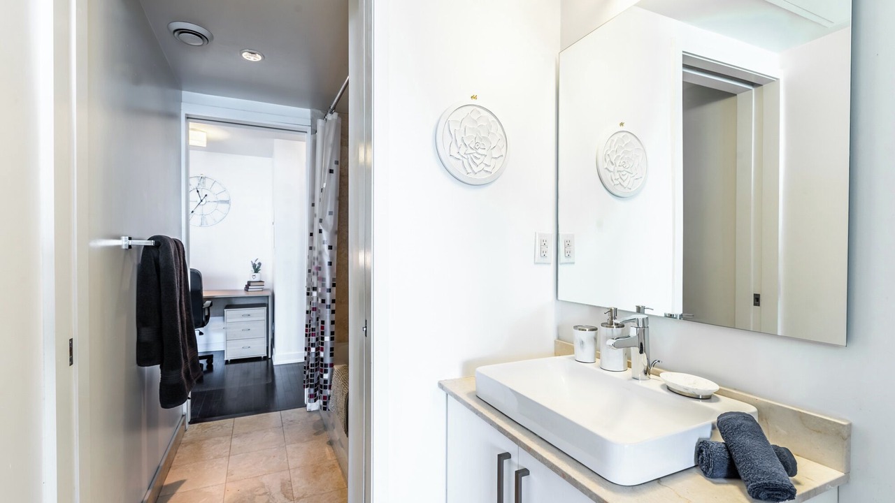 Photo of Bathroom in Toronto Entertainment District
