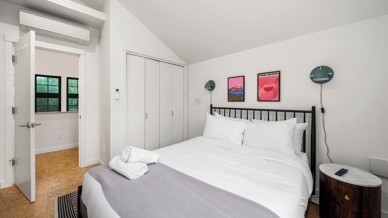 Photo of Bedroom in West Woodland
