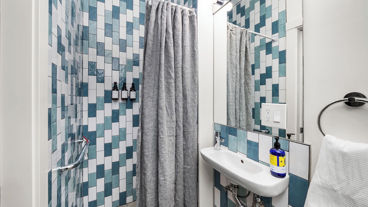 Photo of Bathroom in West Woodland