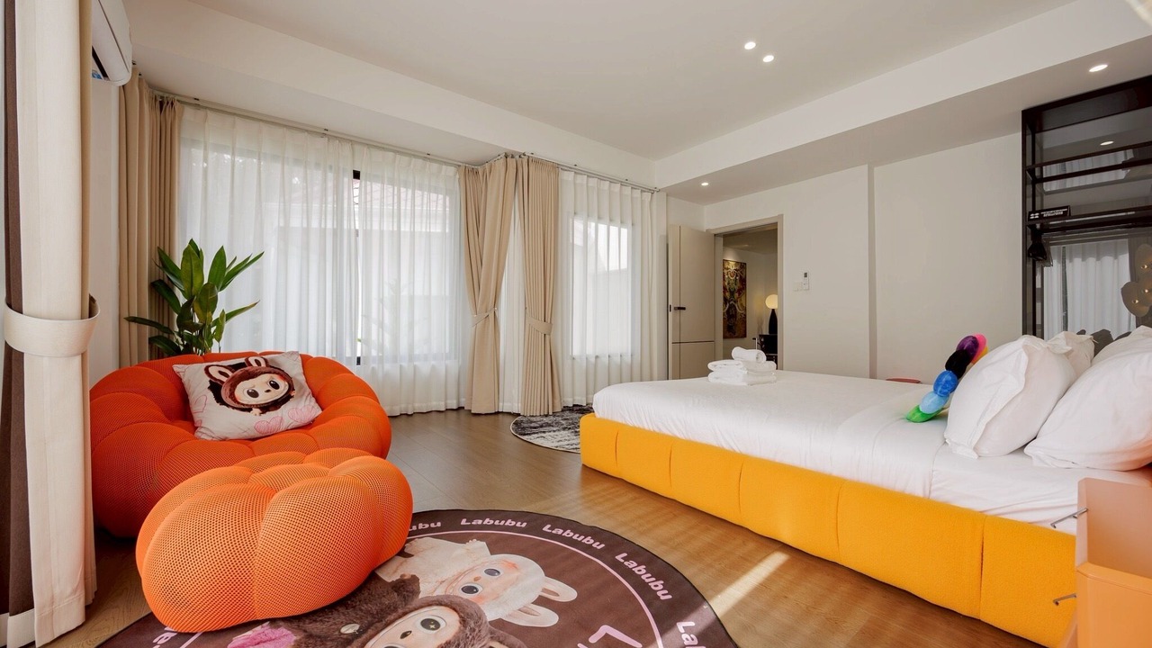 Photo of Bedroom in Khlong Tan Nuea