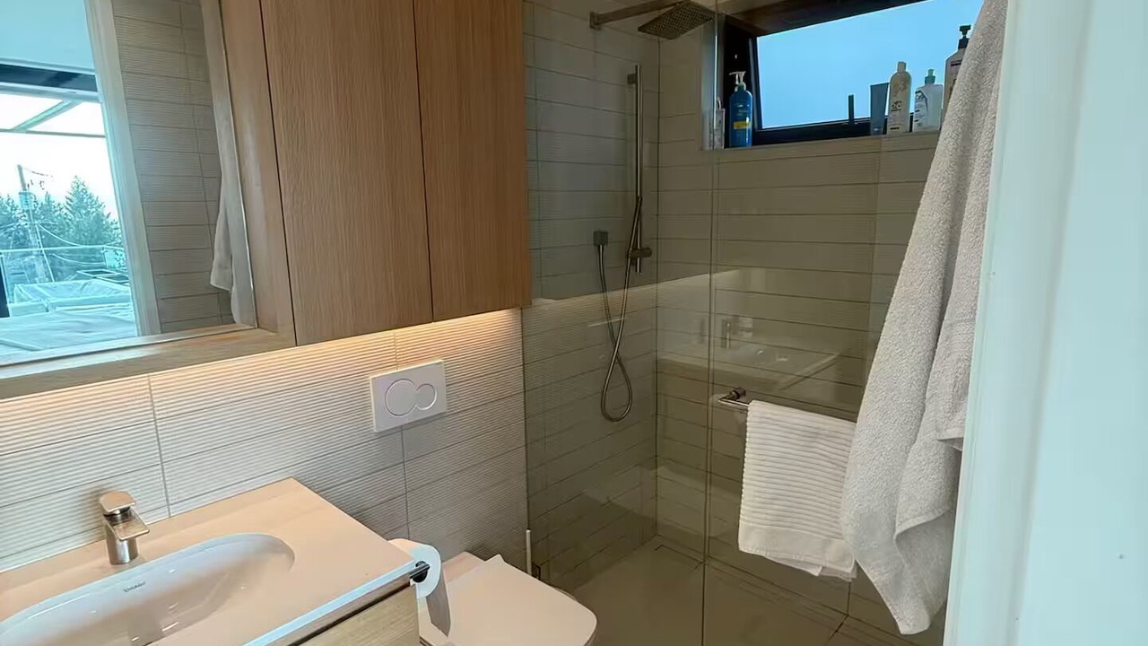 Photo of Bathroom in Upper Lonsdale