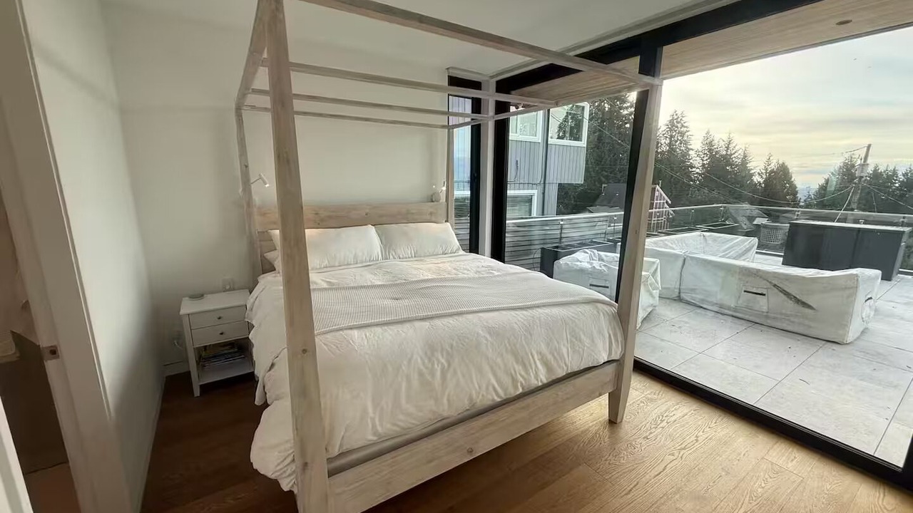 Photo of Bedroom in Upper Lonsdale