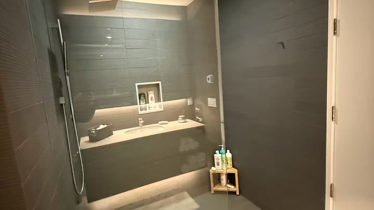 Photo of Bathroom in Upper Lonsdale