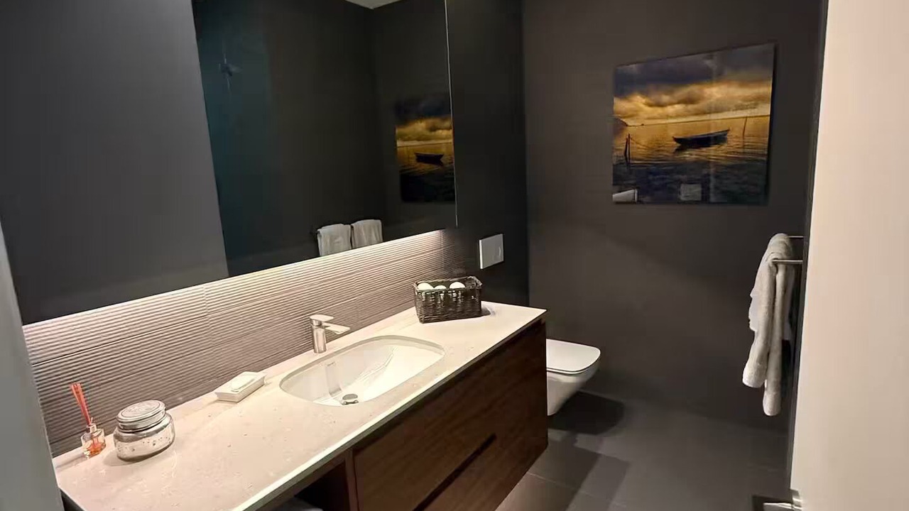 Photo of Bathroom in Upper Lonsdale