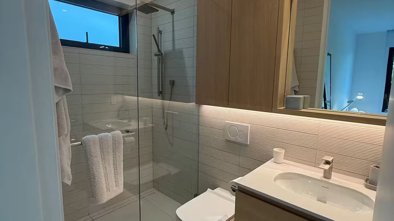 Photo of Bathroom in Upper Lonsdale