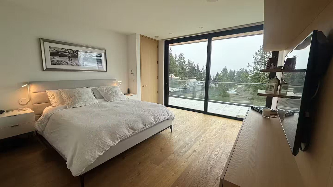 Photo of Bedroom in Upper Lonsdale