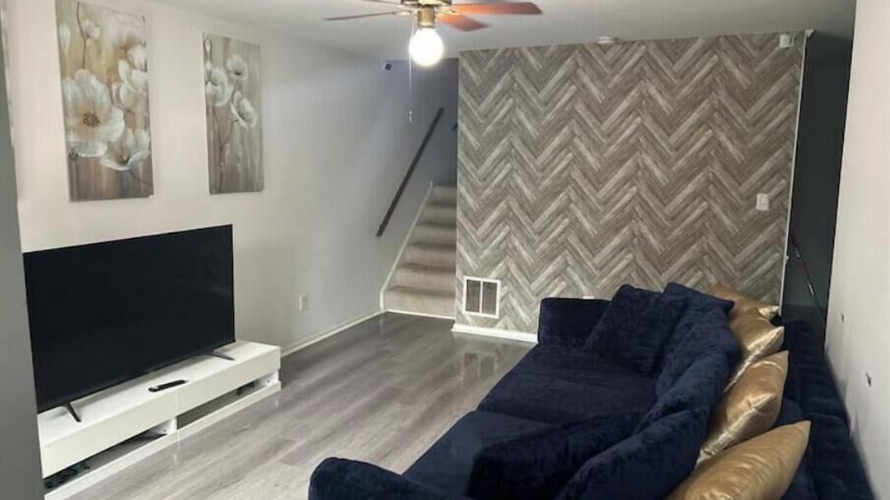 Photo of Livingroom in Montgomery Village