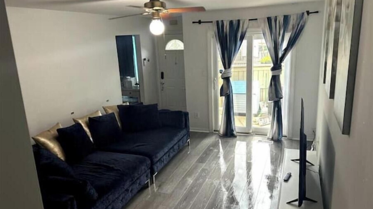 Photo of Livingroom in Montgomery Village