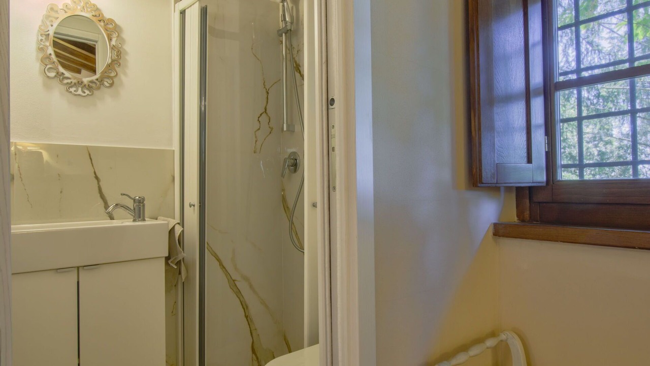 Photo of Bathroom in Macchino