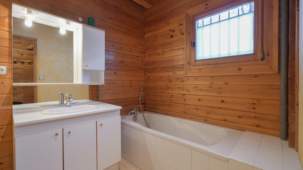 Photo of Bathroom in Hauteluce