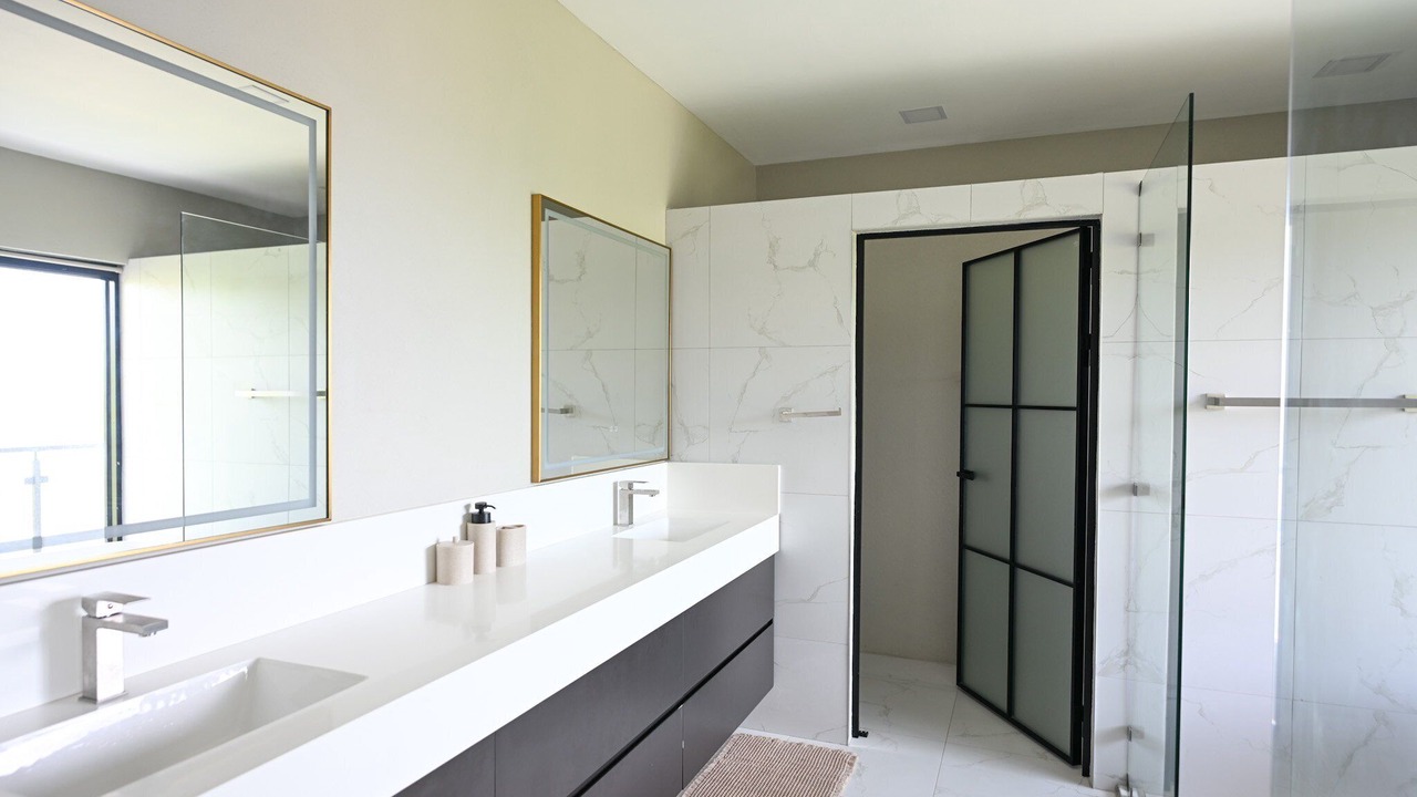 Photo of Bathroom in Mount Hardy