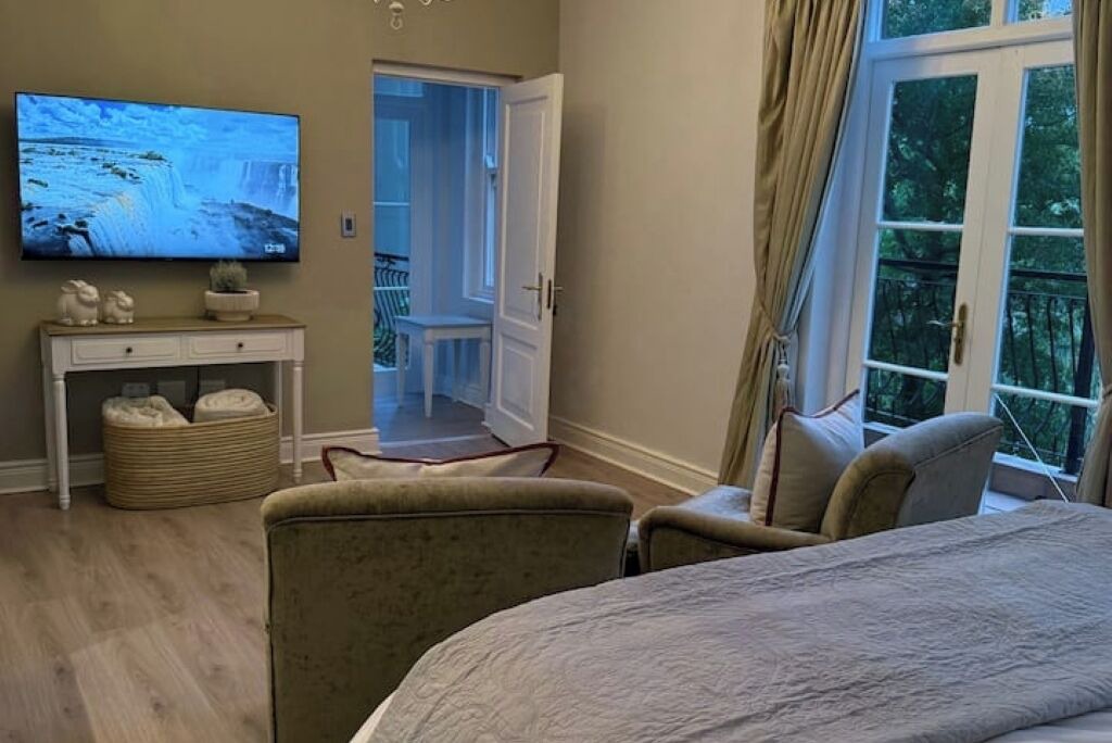 Photo of Bedroom in Franschhoek