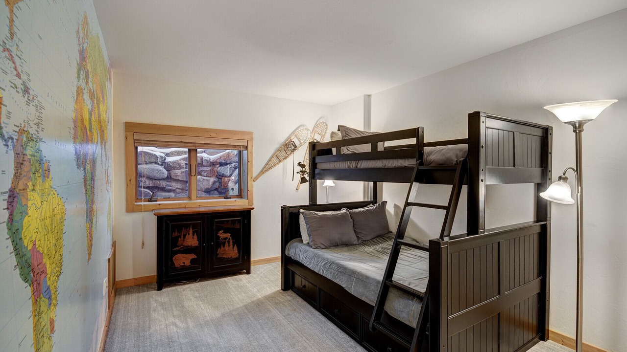 Photo of Bedroom in The Highlands