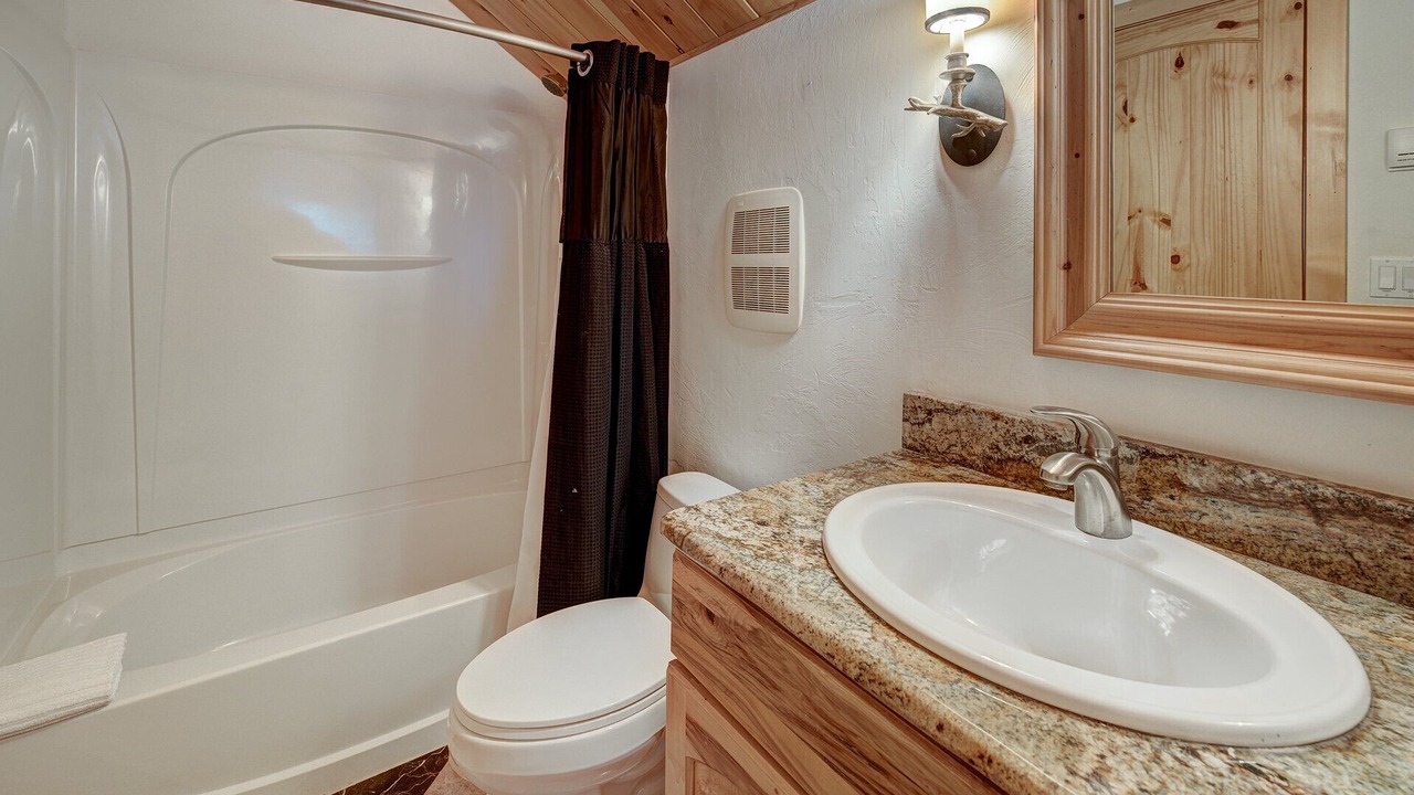 Photo of Bathroom in The Highlands