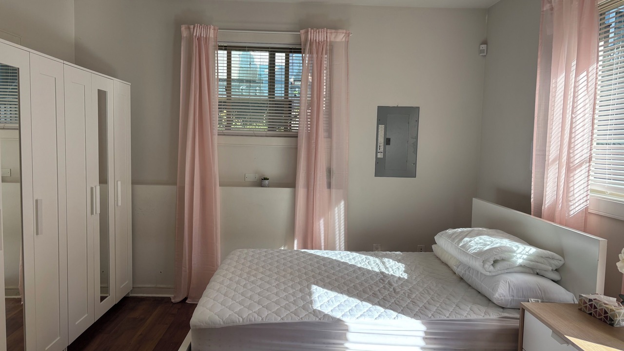 Photo of Bedroom in Hollyburn