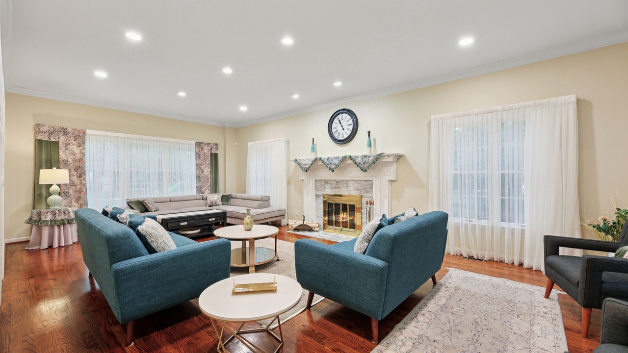 Photo of Livingroom in Montgomery Village