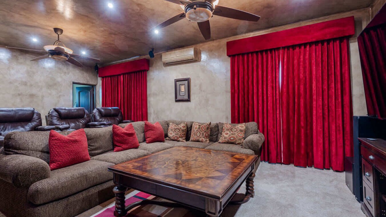 Photo of Livingroom in Buzzards
