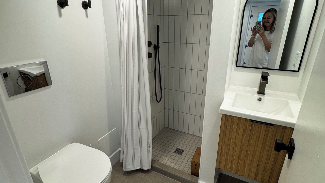 Photo of Bathroom in Central Lonsdale