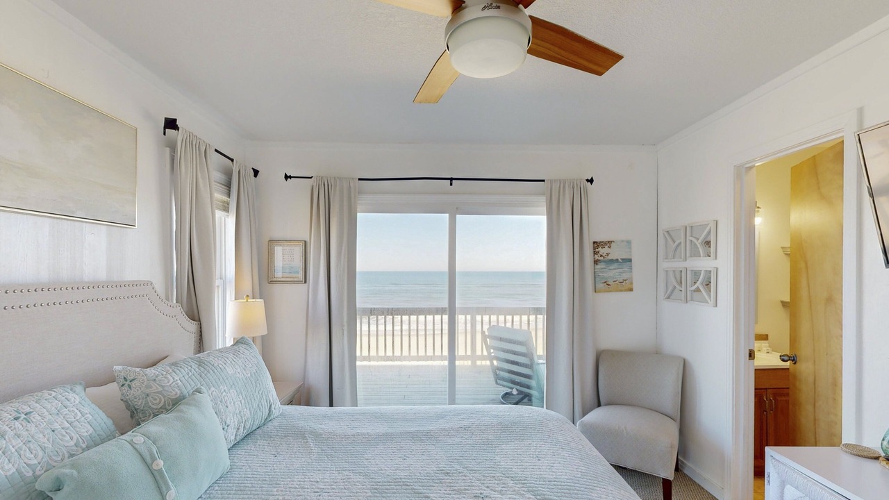 Photo of Bedroom in Rodanthe