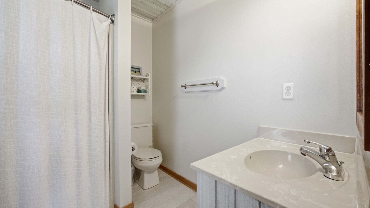 Photo of Bathroom in Brigands' Bay