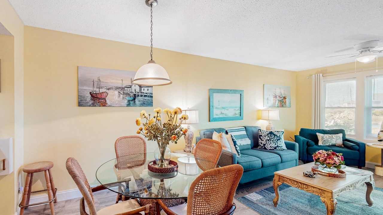 Photo of Livingroom in Avon