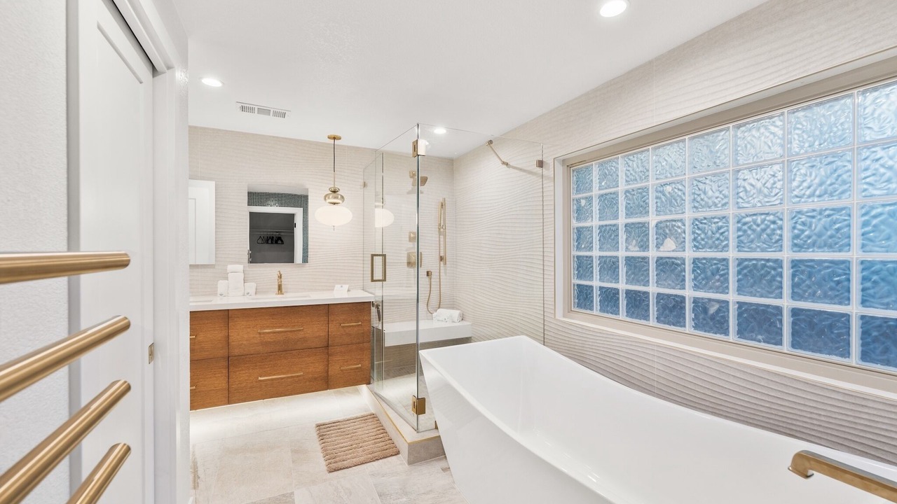 Photo of Bathroom in Ventura