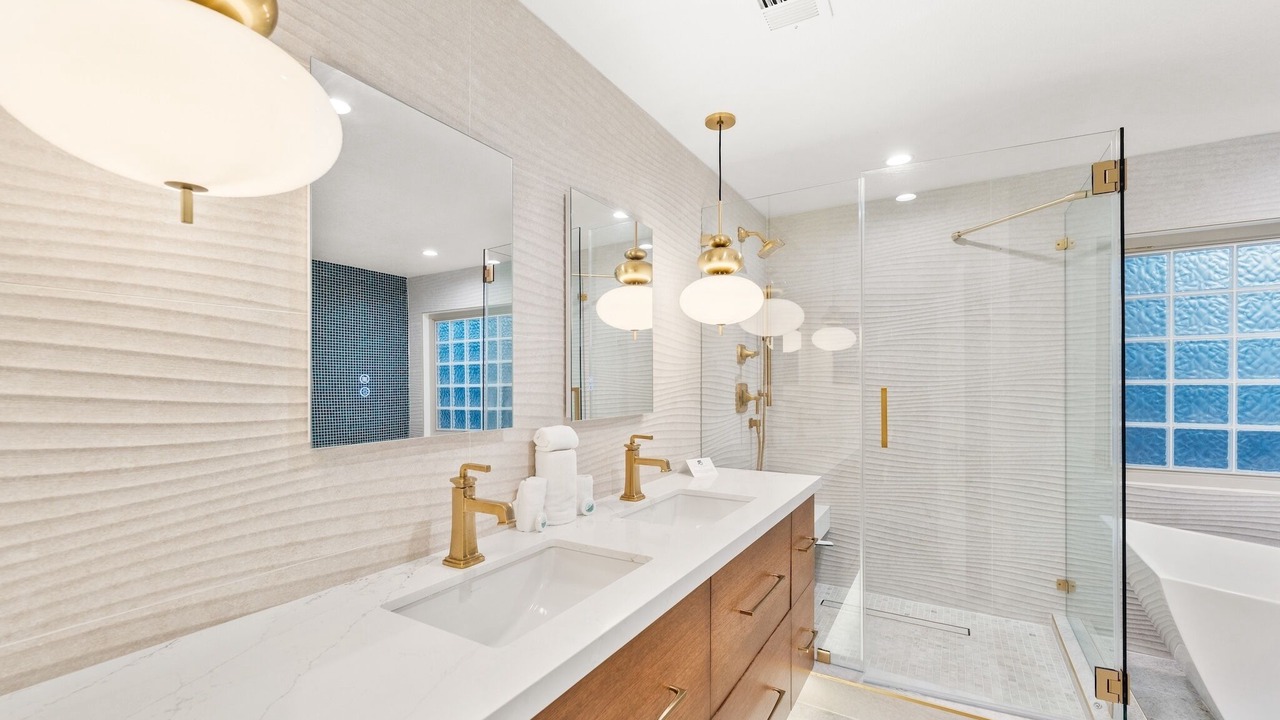 Photo of Bathroom in Ventura