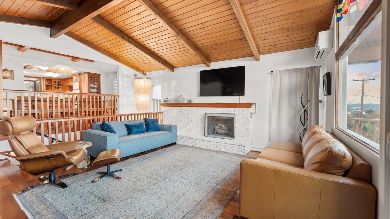Photo of Livingroom in Ventura