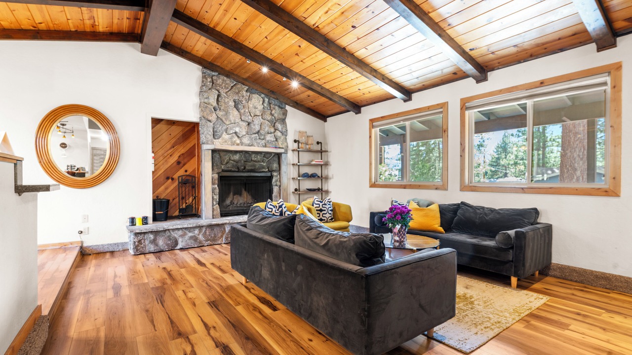 Photo of Livingroom in Mountain View Estates