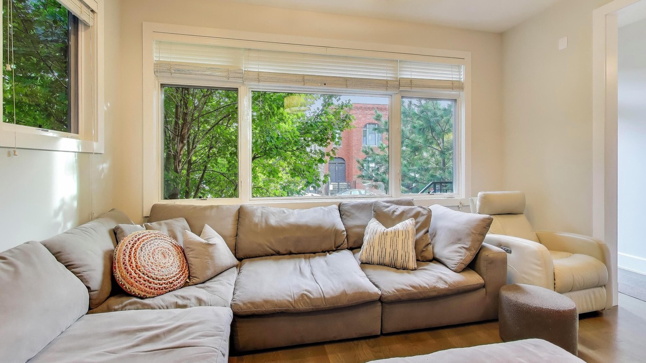 Photo of Livingroom in West Town