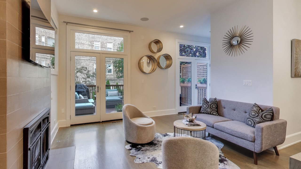 Photo of Livingroom in West Town