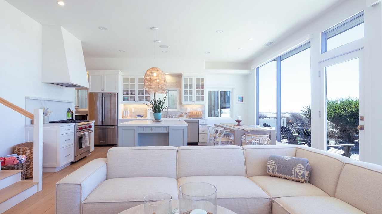 Photo of Livingroom in Silver Strand