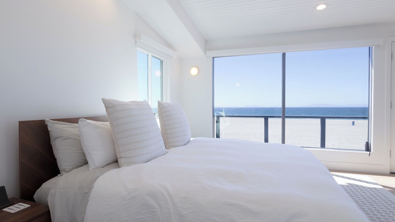 Photo of Bedroom in Silver Strand