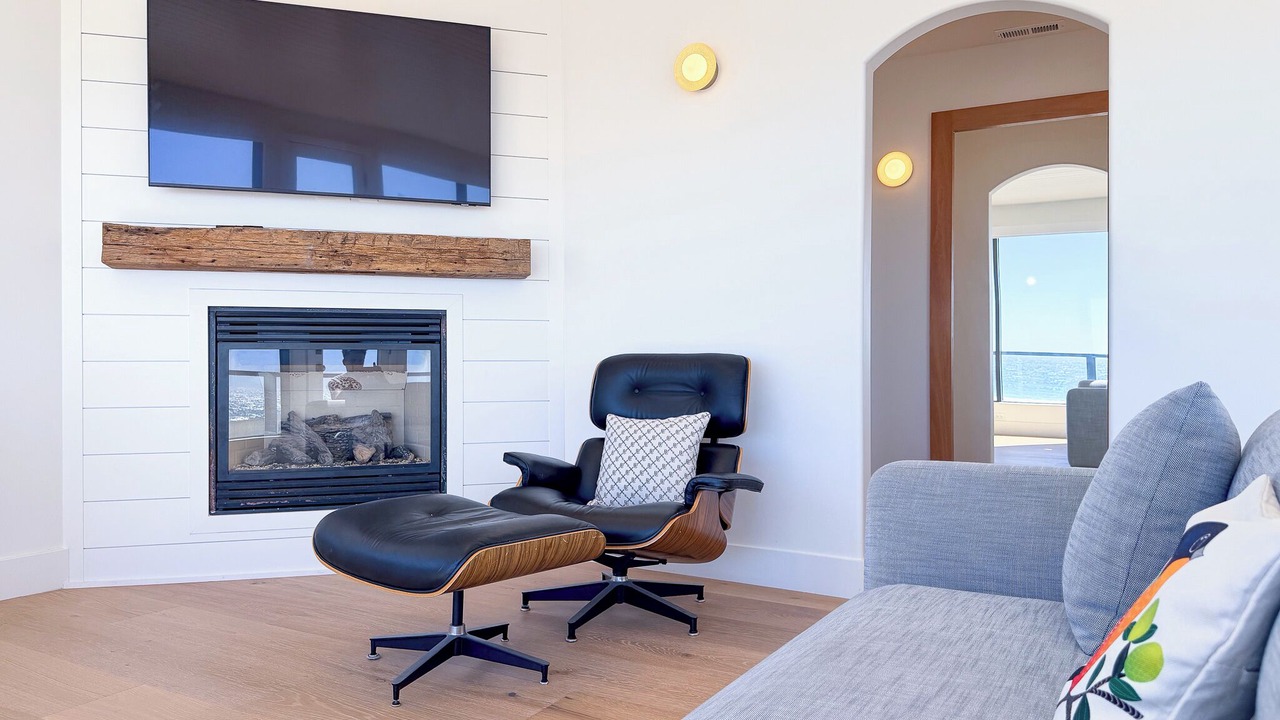 Photo of Livingroom in Silver Strand