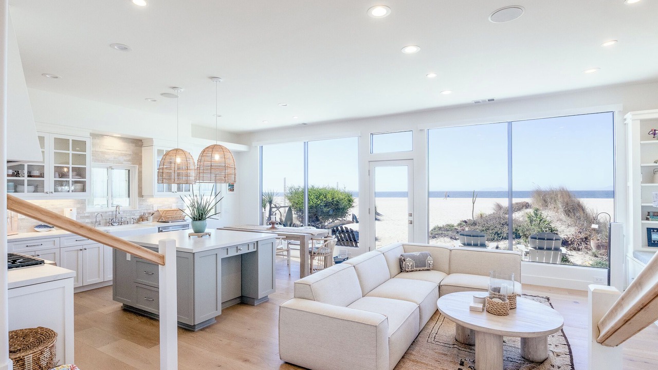 Photo of Livingroom in Silver Strand