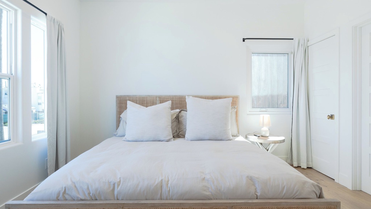 Photo of Bedroom in Silver Strand