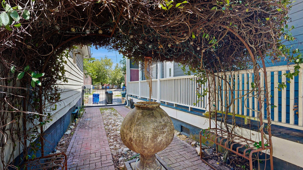 Photo of Patio Balcony in North-Central