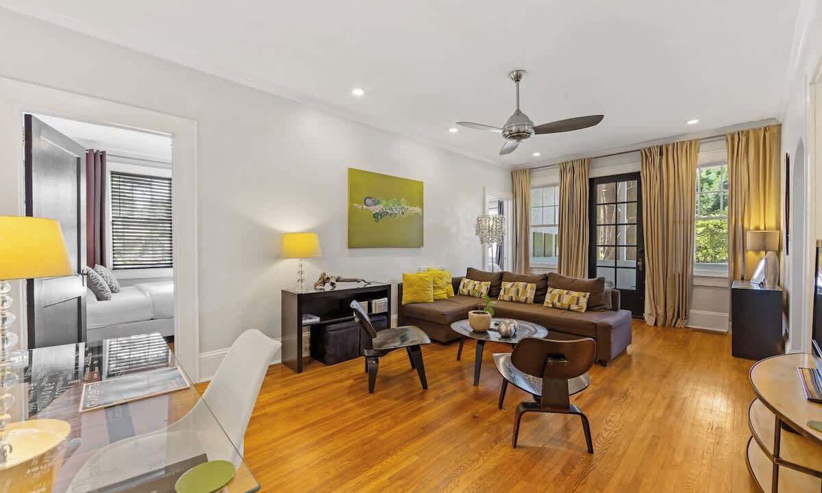 Photo of Livingroom in Cherry