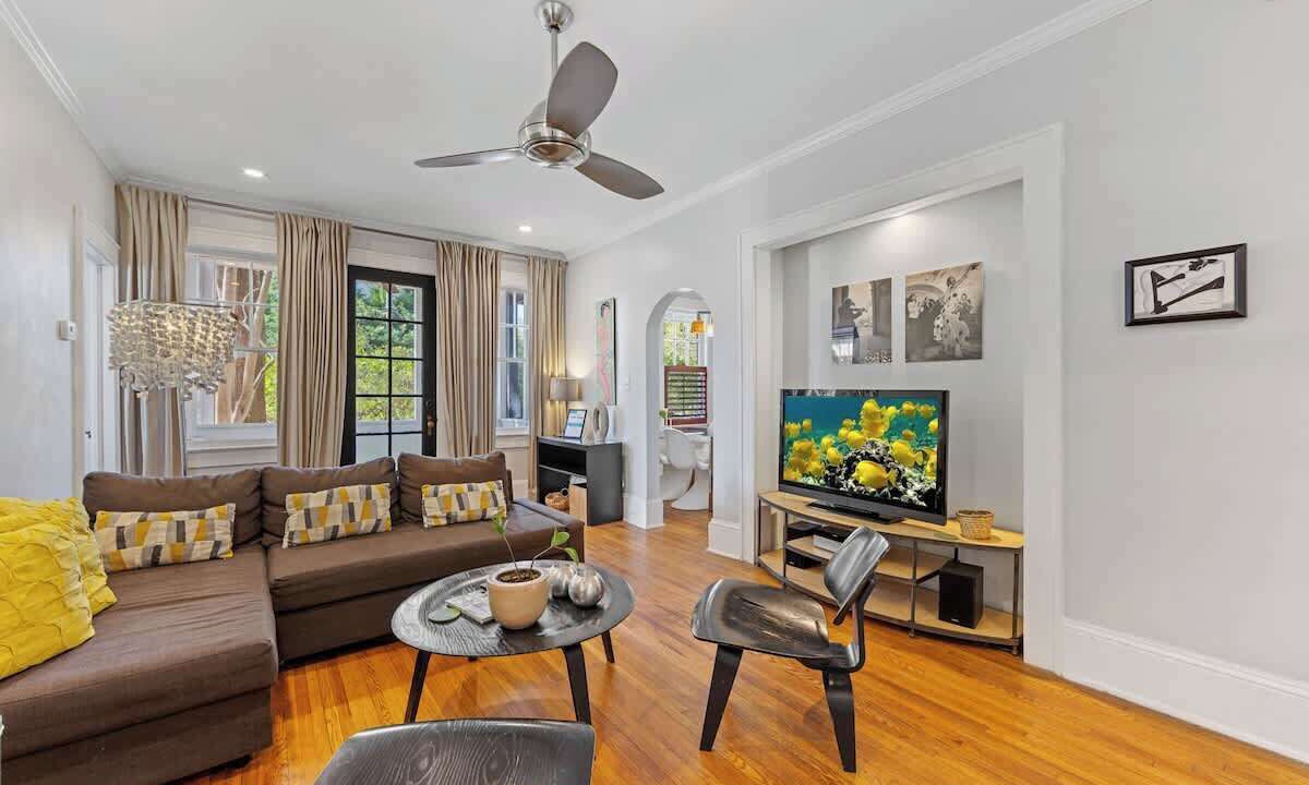 Photo of Livingroom in Cherry