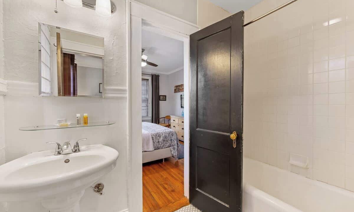 Photo of Bathroom in Cherry