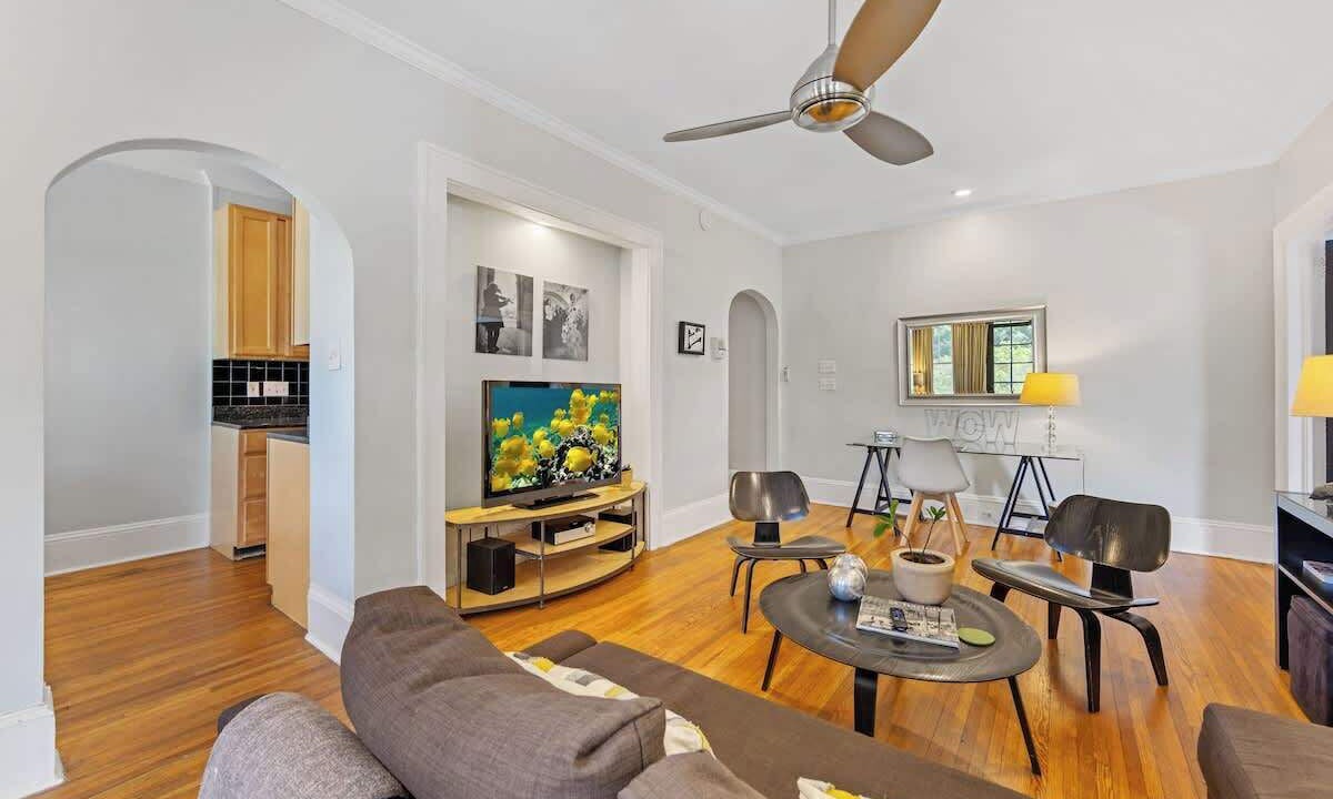 Photo of Livingroom in Cherry
