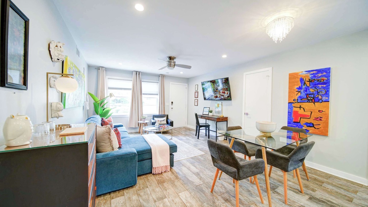 Photo of Livingroom in Cherry