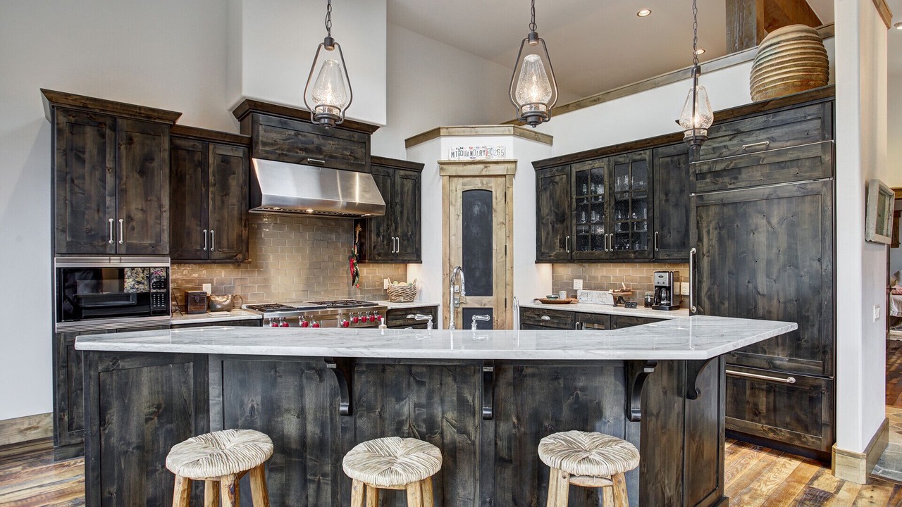 Photo of Kitchen in Peak 8